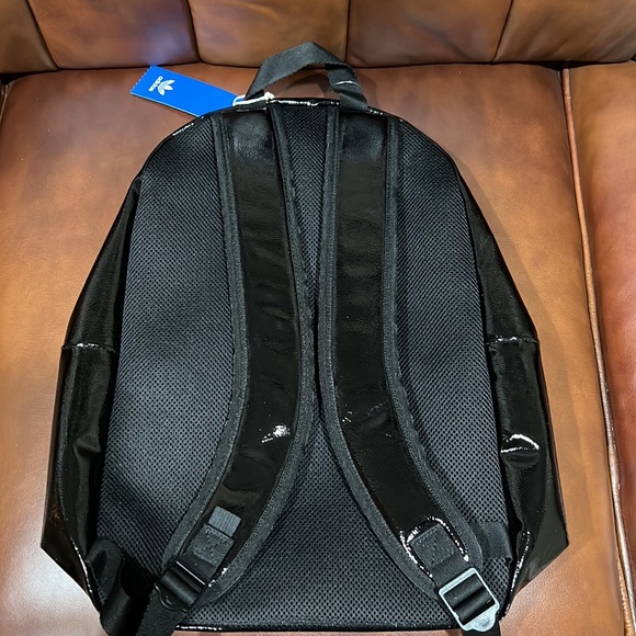 ADIDAS ORIGINALS GRAPHIC Men or Women A MODERN BACKPACK BLACK New - Picture 2 of 6
